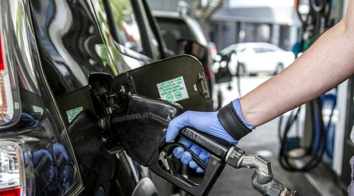 Tapas de los diarios del 17 de marzo