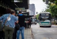 Golpe al bolsillo: vuelve a subir el boleto de colectivo y el mínimo llega a $700 en el AMBA