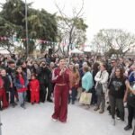 MAYRA INAUGURÓ LA PUESTA EN VALOR INTEGRAL DE LA PLAZA SANTO DOMINGO DE EZPELETA OESTE ACOMPAÑADA DE CIENTOS DE VECINOS (1)