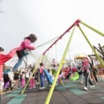 MAYRA INAUGURÓ LA PUESTA EN VALOR INTEGRAL DE LA PLAZA SANTO DOMINGO DE EZPELETA OESTE ACOMPAÑADA DE CIENTOS DE VECINOS (4)