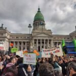 el-gobierno-de-milei-reprimio-un-manifestacion-pacifica-contra-el-veto-a-la-ley-de-discapacidad