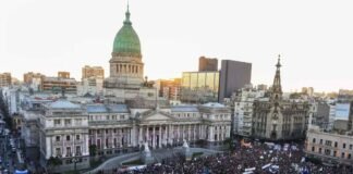 Sin los votos y con un fuerte rechazo, el Gobierno bajó el capítulo de la Ley de Tierras