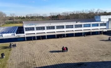 Reunión de autoridades de Lanús Gobierno y colegio Kennedy en medio de versiones cruzadas