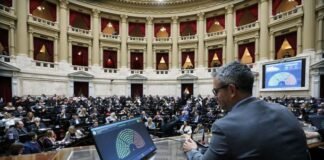 Tapas de los diarios del 13 de febrero