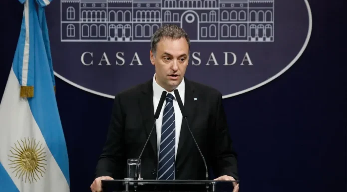 Tapas de los diarios del 14 de marzo