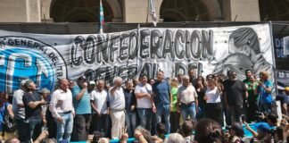 Reforma Laboral: La CGT movilizó a tribunales para pedir su inconstitucionalidad