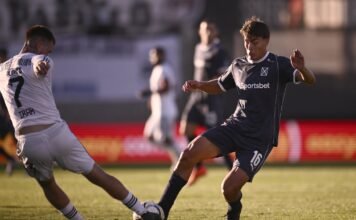 Un paso atrás: Independiente jugó mal, perdió con Riestra y se complica