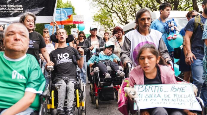 Tapas de los diarios del 23 de abril