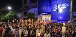 Avellaneda: Multitudinaria y emotiva vigilia por Malvinas