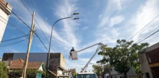 Lanús: Julián Álvarez supervisó la repotenciación lumínica de la Avenida Eva Perón