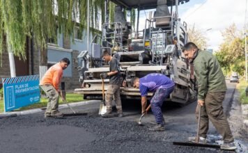Obras en Lanús: Julián Álvarez supervisó repavimentación en Remedios de Escalada