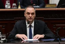 Tapas de los diarios del 30 de abril