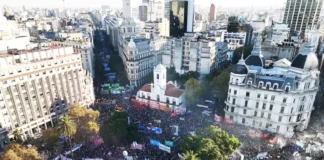 Tapas de los diarios del 13 de mayo