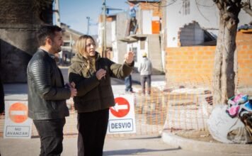 Agustín Balladares recorrió las obras en viviendas en Villa Porá: “Estas obras son un ejemplo de lo que se puede lograr cuando el Estado y la comunidad trabajan juntos”