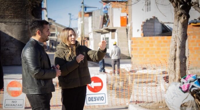 Agustín Balladares recorrió las obras en viviendas en Villa Porá: “Estas obras son un ejemplo de lo que se puede lograr cuando el Estado y la comunidad trabajan juntos”