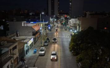 Lanús: potencian iluminación en avenidas del distrito