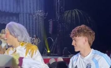 El Colo Barco fue al Circo Rodas y recibió una ovación
