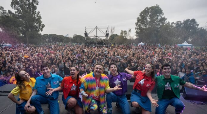 Lanús: Topa dio un show para 15 mil personas por el Día de las Infancias