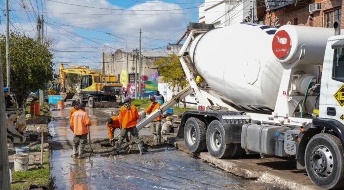 Lanús: realizan obras de pavimentación en el Barrio Villa Obrera